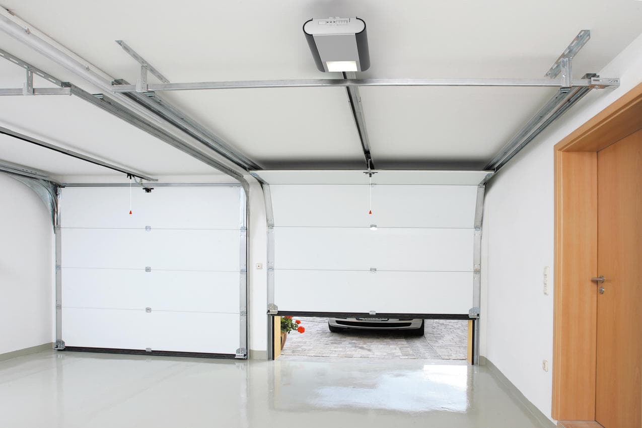 Instalación puerta de garaje seccional