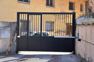 Empresa de puertas automáticas para reparar puertas batientes